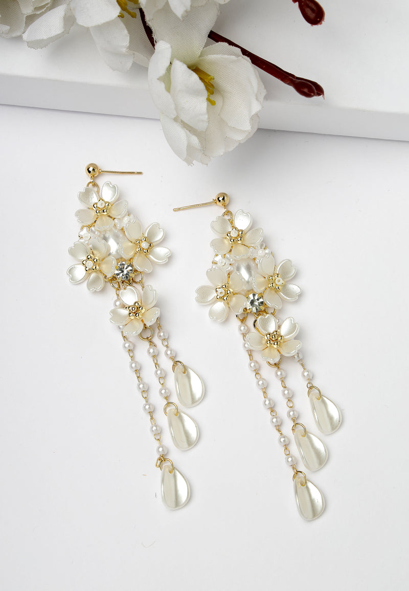 Pendientes colgantes con flores