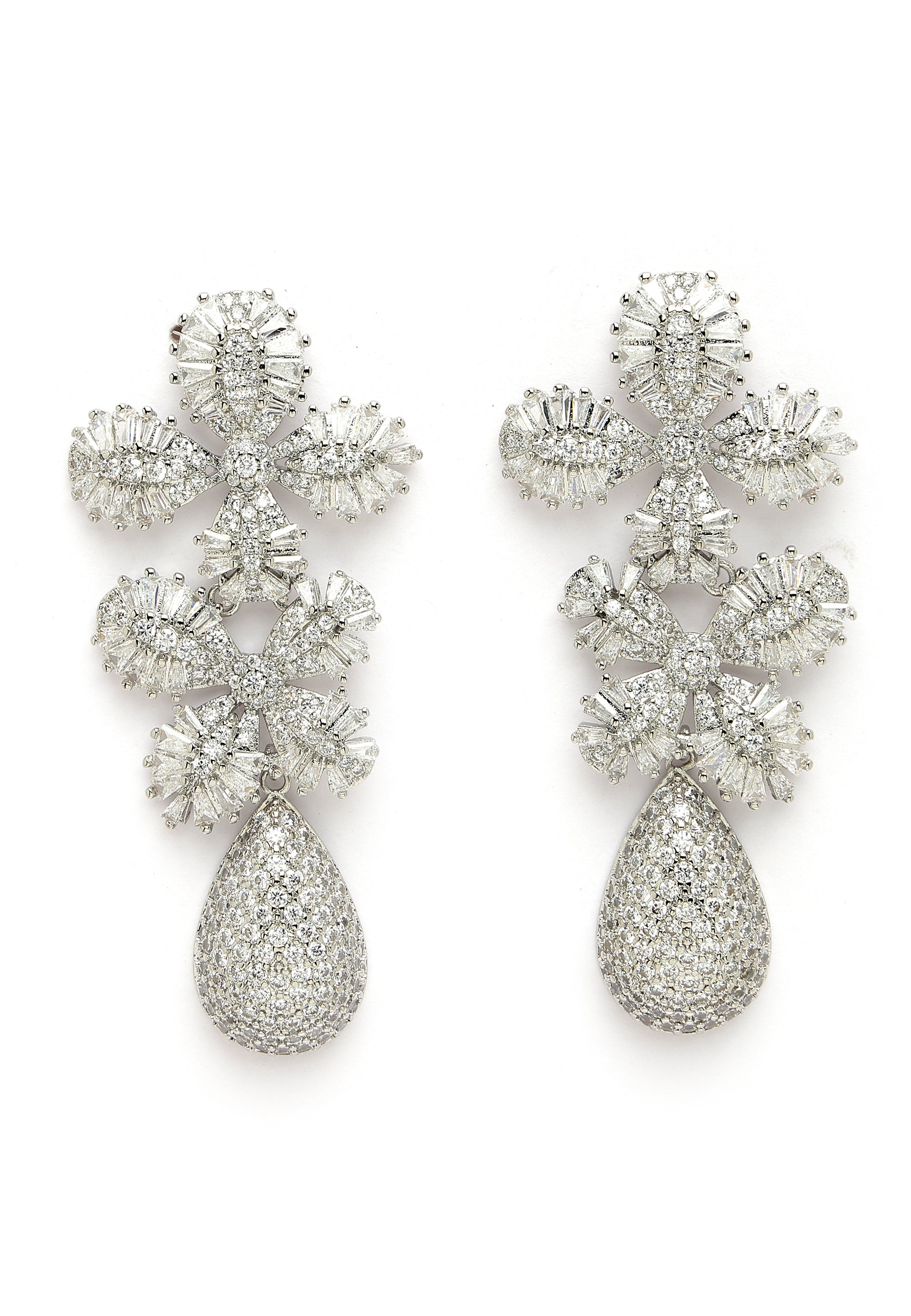 Boucles d'oreilles pendantes à double fleur en zircone cubique