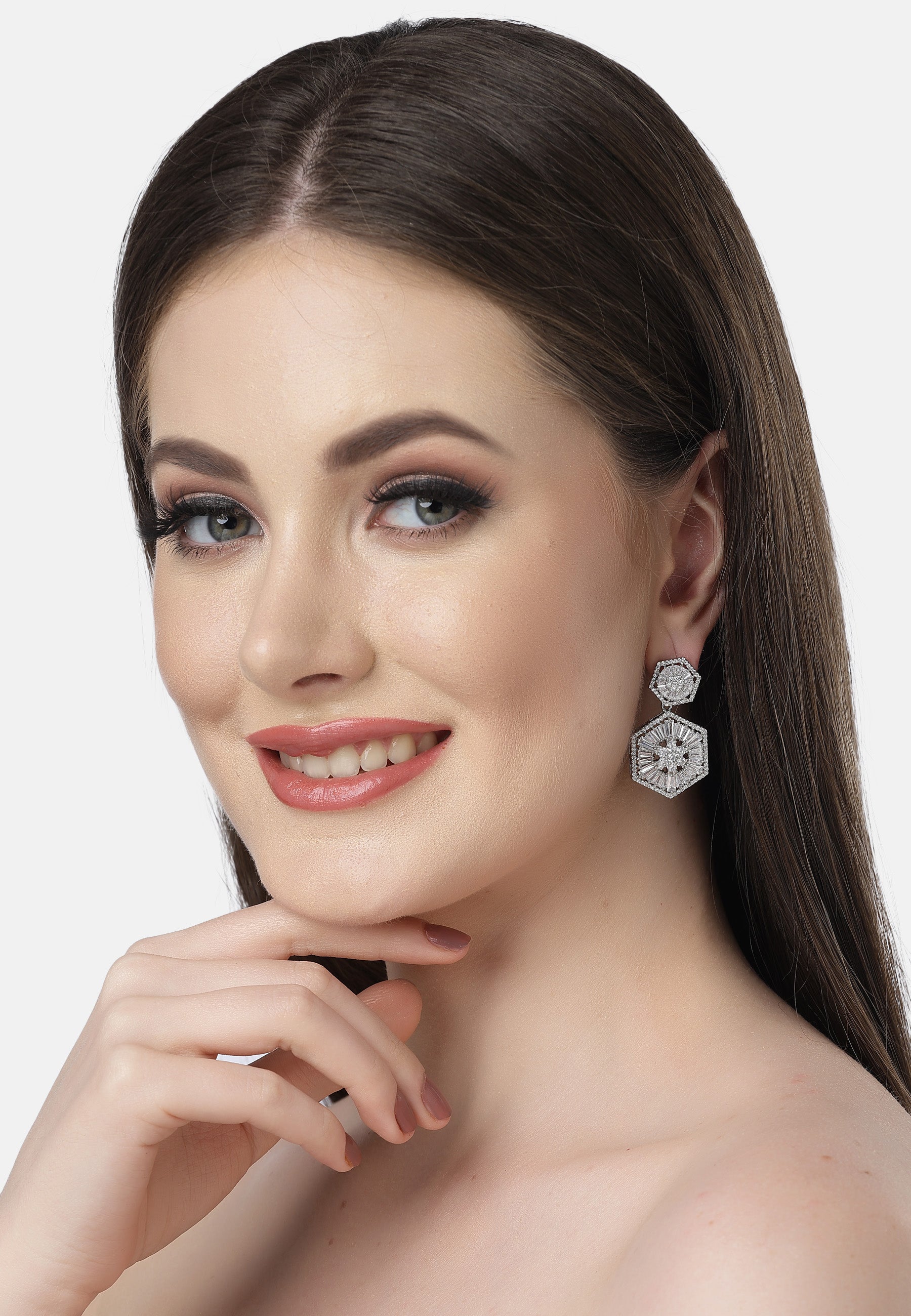 Ciúbach Ríoga Zirconia Dangle Earrings