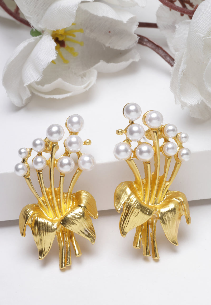 Pendientes de perlas bañadas en oro de hibisco