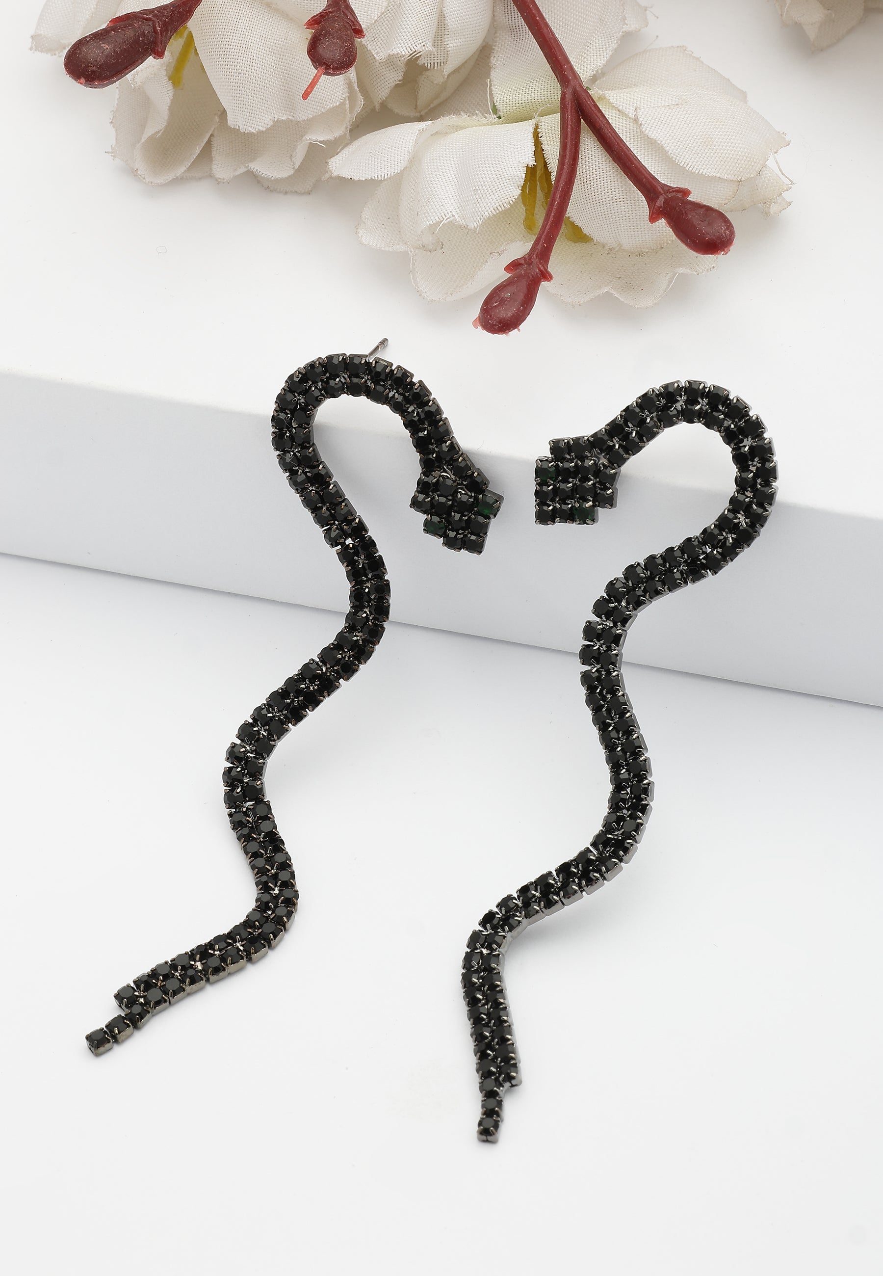 Pendientes de serpiente showstopper negros